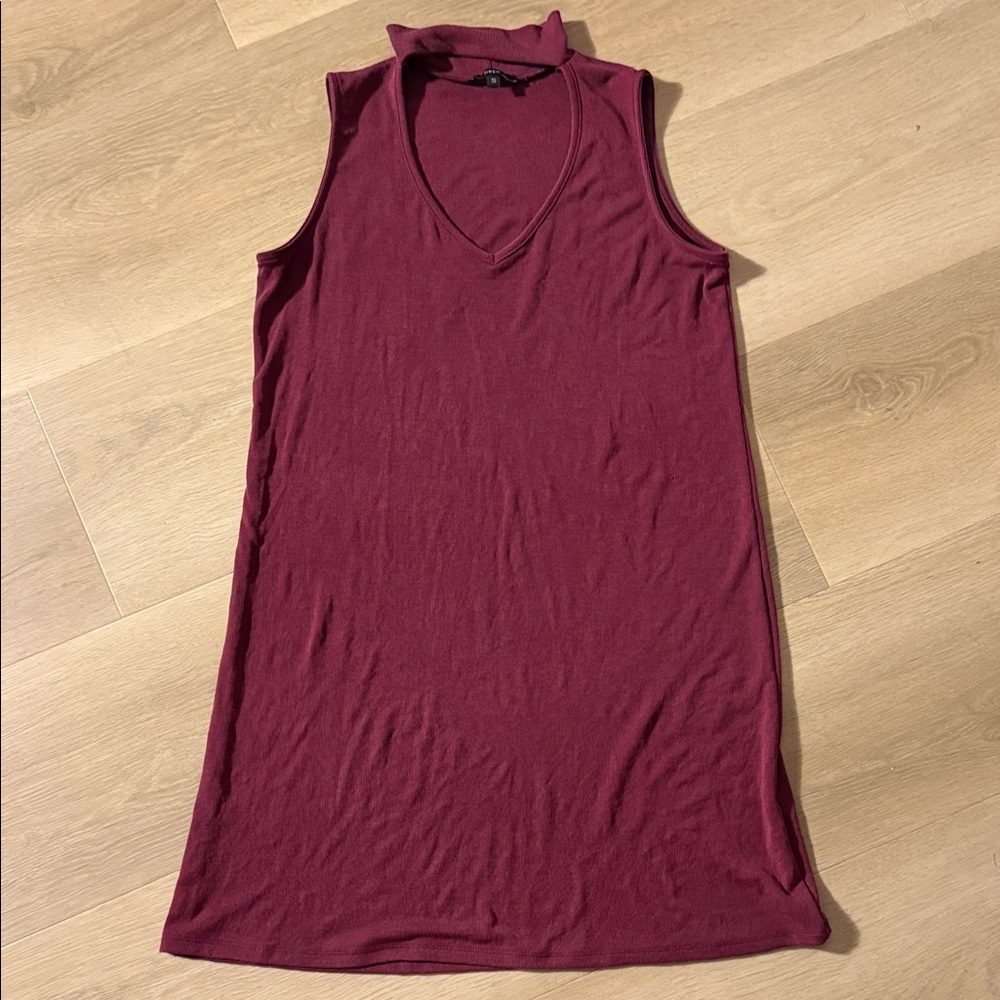 Sleeveless Burgundy V-Neck Dress